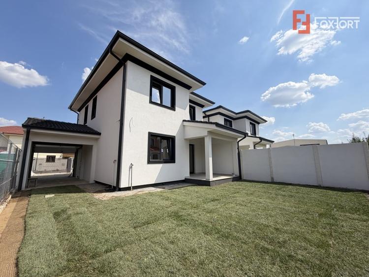 Duplex cu 5 camere cu Canalizare în Dumbrăvița