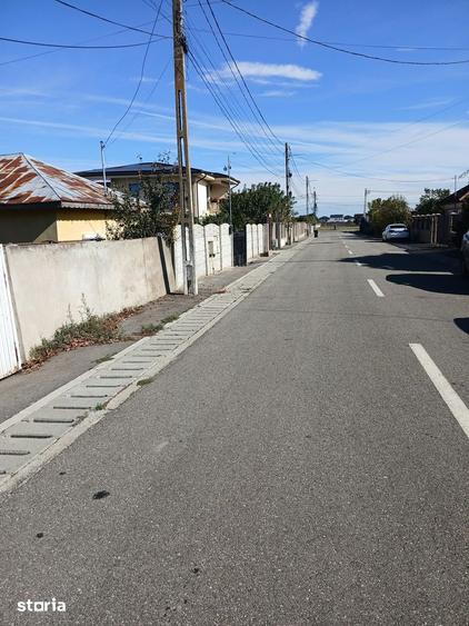 Teren de 670 mp, în Cârcea