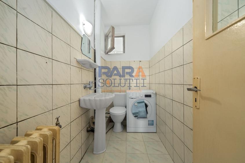 Apartament cu 3 camere decomandat, mobilat în Est