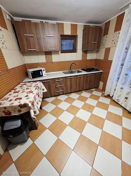 Casă cu 4 camere în Rucăr