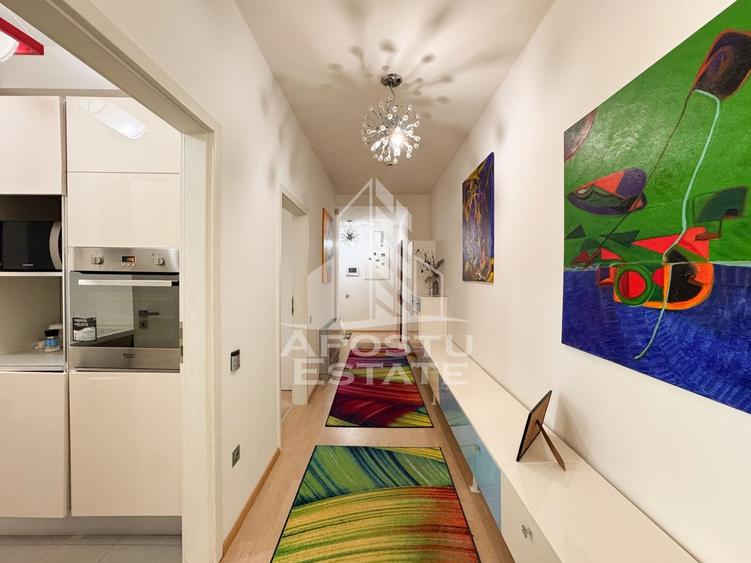 Apartament cu 3 camere semidecomandat, mobilat în Elisabetin