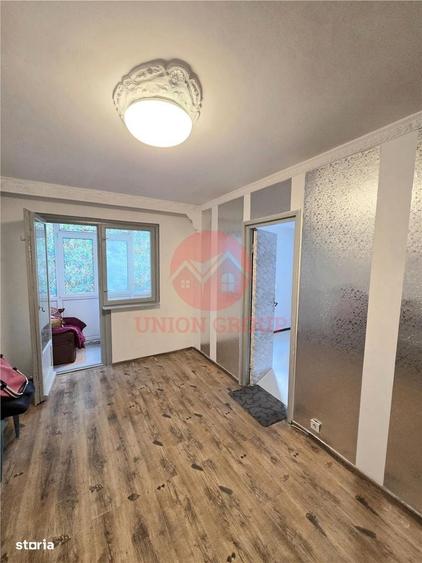Apartament 3 Camere, Semidecomandat, Zona Piata Amzacea, Etaj 1 - 11