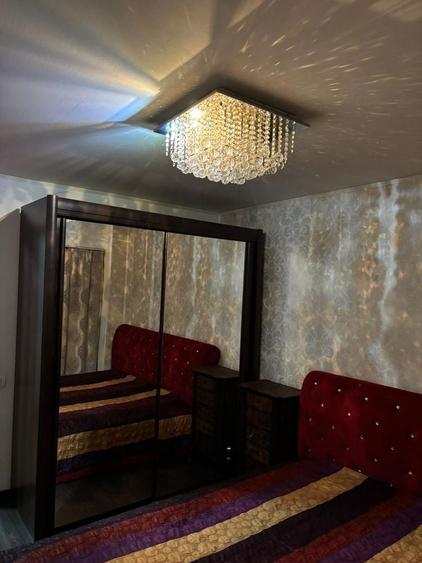 Apartament cu 3 camere decomandat în Exterior Vest