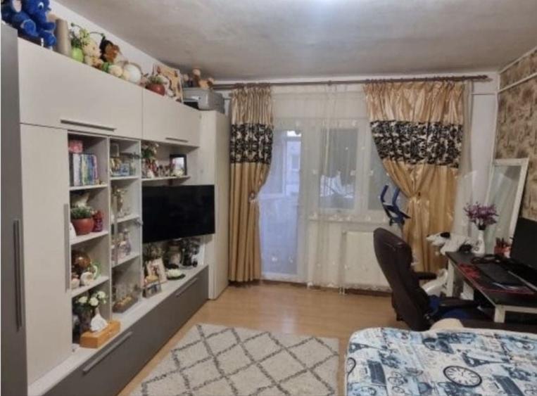 Apartament cu 2 camere decomandat în Dacia
