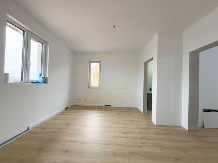 Duplex cu 4 camere cu Canalizare în Dumbrăvița