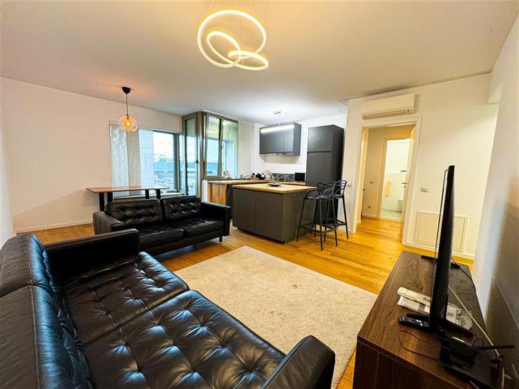 Apartament cu 2 camere semidecomandat, mobilat în Aviației
