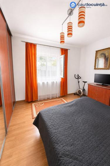 Casă cu 3 camere cu Teren 220 Mp în Chitila