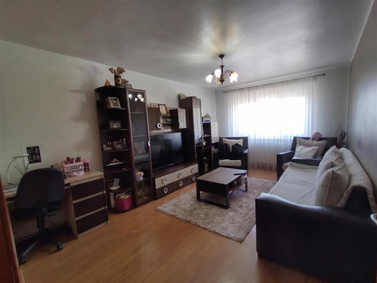 Apartament cu 2 camere decomandat, mobilat în Burdujeni