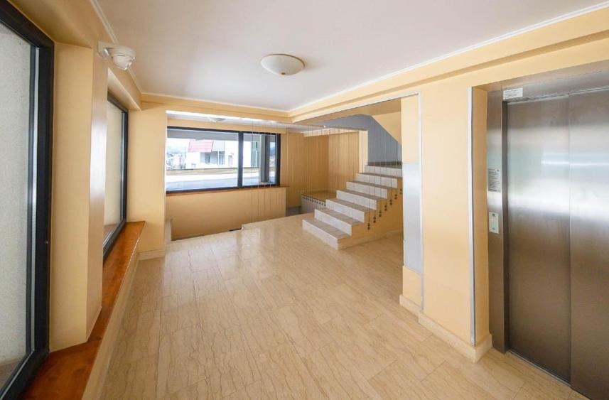 Apartament cu 3 camere decomandat, mobilat în Central