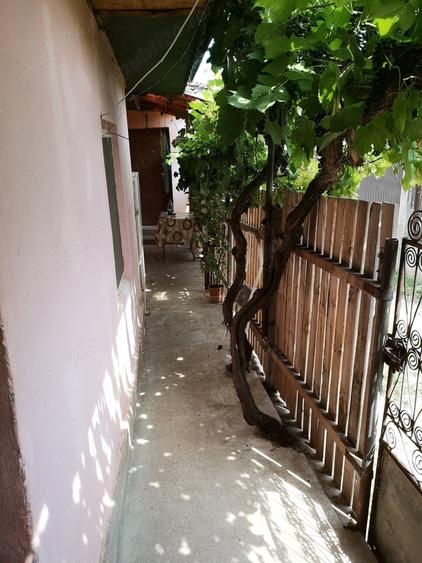 Casă cu 5 camere cu Teren 220 Mp în Ostrov