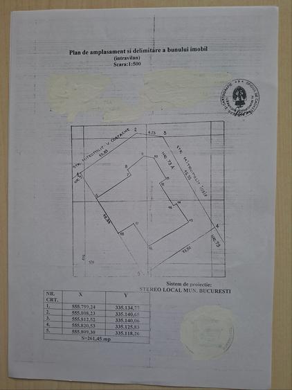 Apartament cu 3 camere semidecomandat în Cuțitul de Argint