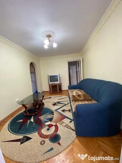 Apartament cu 2 camere semidecomandat în Micro 38