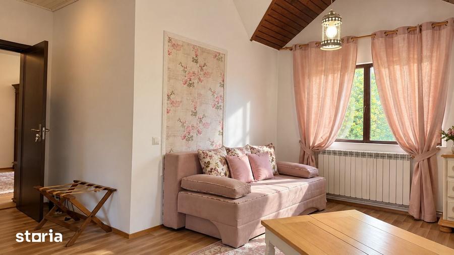 Casă cu 6 camere cu Teren 4800 Mp în Central