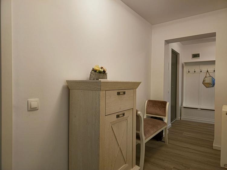 Apartament cu 2 camere decomandat, mobilat în Zorilor