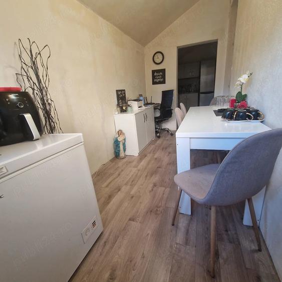 Casă cu 5 camere cu Teren 315 Mp în Moșnița Nouă