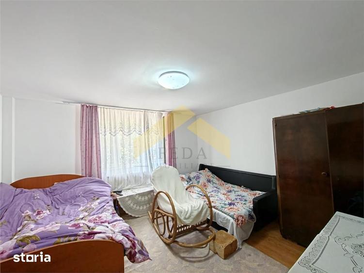 Casă cu 4 camere cu Teren 2000 Mp în Cuiaș