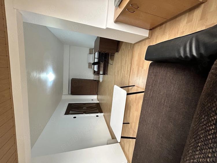 Inchiriez apartament cu 2 camere decomandat str Magheru etaj 1 - 3