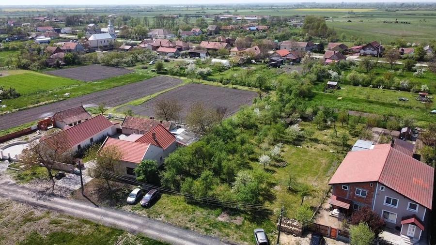 Teren de 1190 mp, în Dragșina