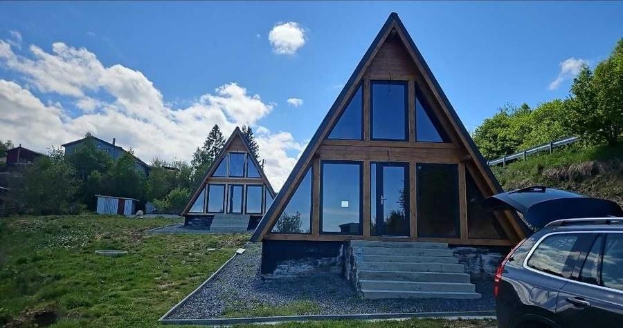 Casă cu 3 camere în Plopi