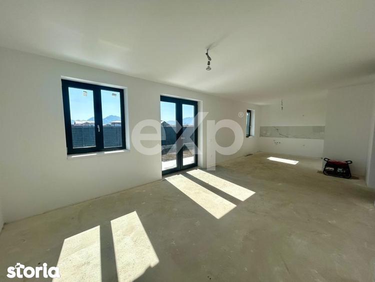 Casă cu 4 camere cu Teren 500 Mp în Sânpetru