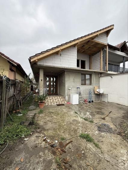 Casă cu 2 camere în Central