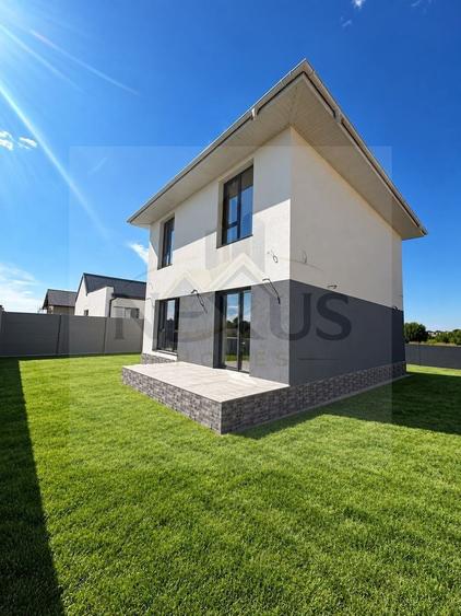 Casă individuală cu 5 camere cu Canalizare în Vidra