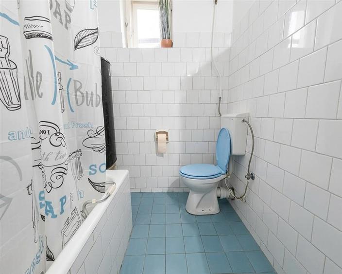 Casă cu 3 camere cu Teren 400 Mp în Central