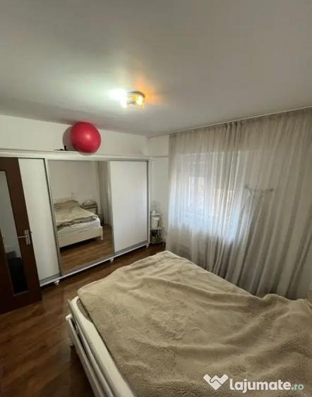 Apartament cu 2 camere decomandat, mobilat în Capitol