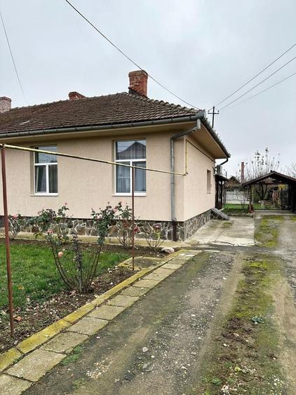 Casă cu 3 camere în Central