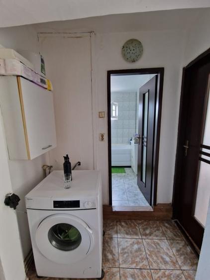 Apartament cu 3 camere decomandat, mobilat în Independenței