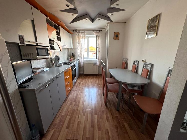 Apartament cu 2 camere decomandat, mobilat în Blaj