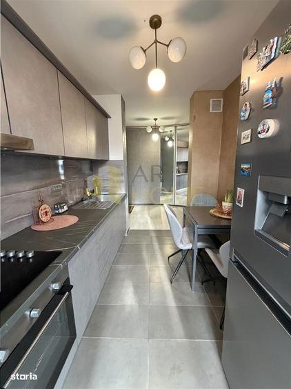 Apartament 3 camere, decomandat, Ploiesti, Democratiei Bd. Castanilor - 2