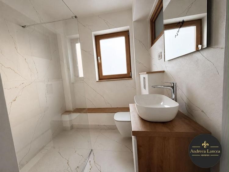 Apartament cu 3 camere semidecomandat în 1 Decembrie 1918