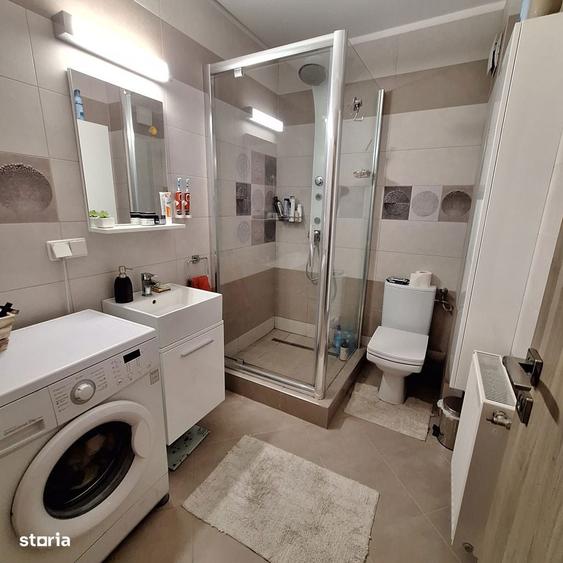 Apartament cu 3 camere decomandat în Turnișor