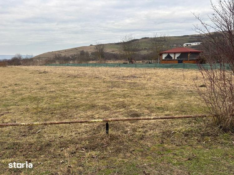Teren de 1200 mp, în Borhanci