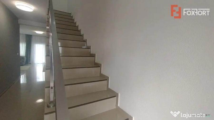 Casă cu 5 camere cu Teren 283 Mp în Lipovei