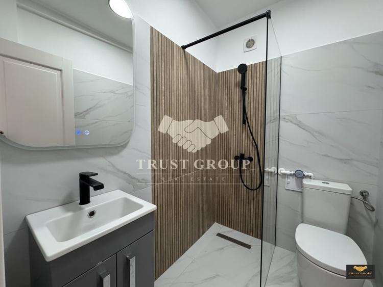 Apartament cu 3 camere semidecomandat în Cișmigiu