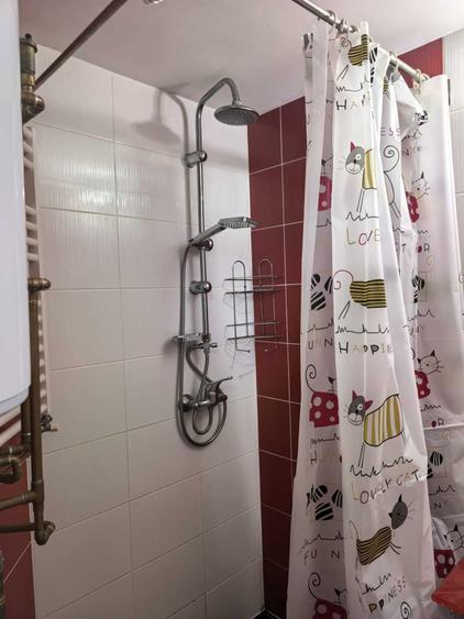 Apartament cu 3 camere decomandat în Decebal