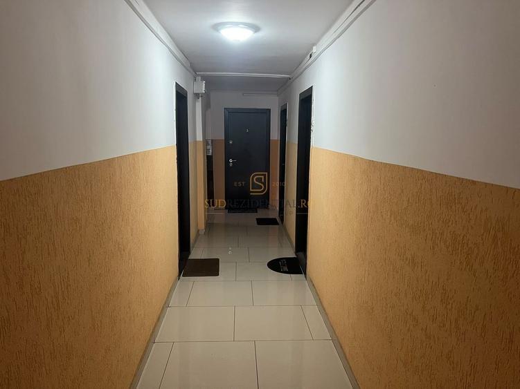 Garsonieră decomandată, mobilată în Metalurgiei