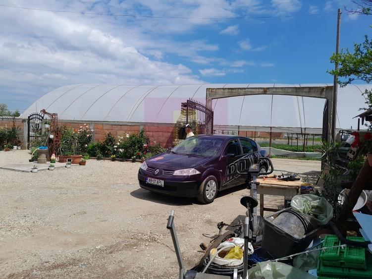 Casă cu 4 camere în Eroii Revoluției