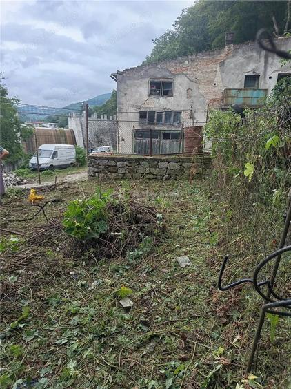 Casă cu Canalizare în Vest