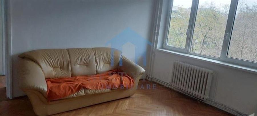 Apartament cu 3 camere semidecomandat în Gheorgheni