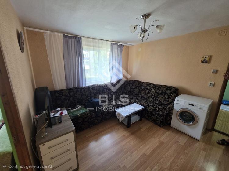 Apartament cu 3 camere semidecomandat în Decebal