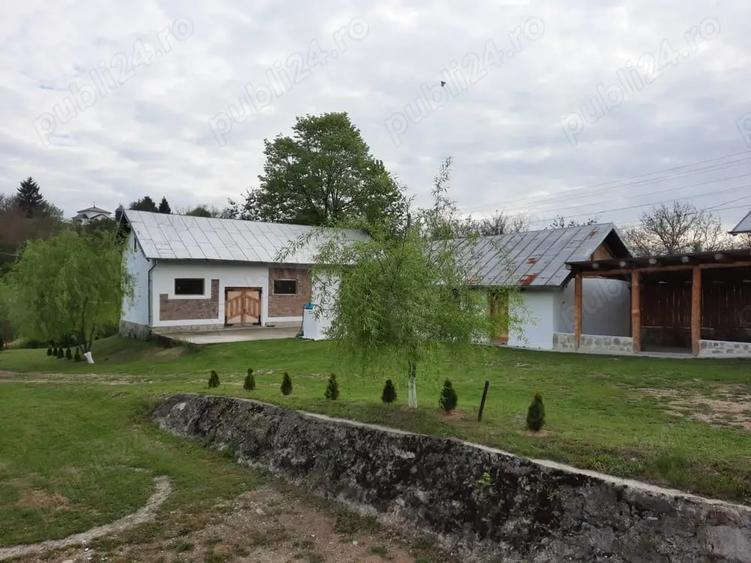 Spațiu comercial, de 723 mp, în Valea Cricovului