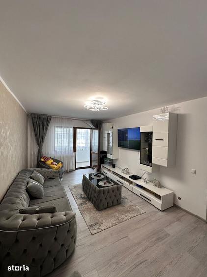De vanzare apartament cu 3 camere si balcon, renovat, 70mp,etajul 2 - 6