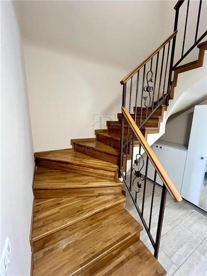 Duplex cu 3 camere cu Canalizare în Moșnița Nouă