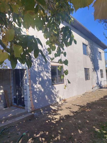 Casă cu 6 camere cu Teren 1000 Mp în Turnu Măgurele