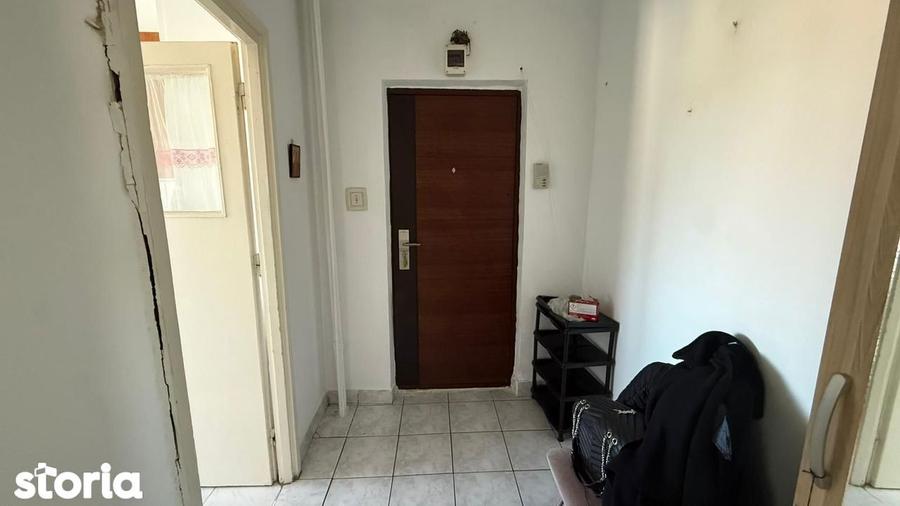 Apartament cu 2 camere semidecomandat, mobilat în Tipografilor