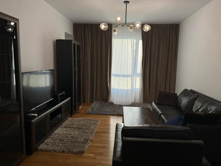 Apartament cu 3 camere decomandat în Domenii