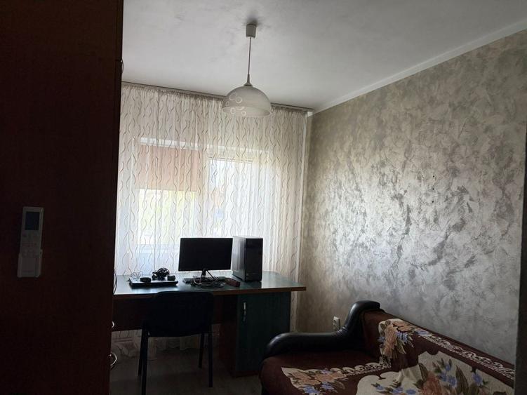Persoana fizica, inchiriez apartament cu 3 camere - 3